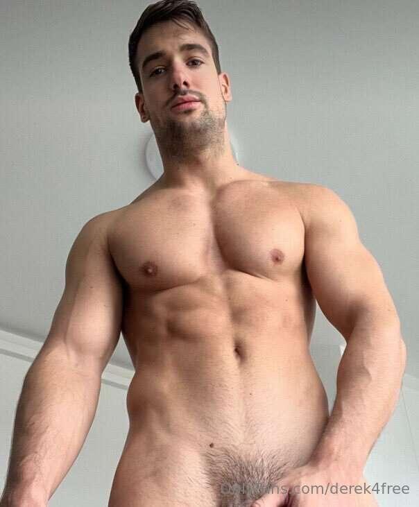 Hey I’m Nic! @niccoloneri I came to take you down deep to my..