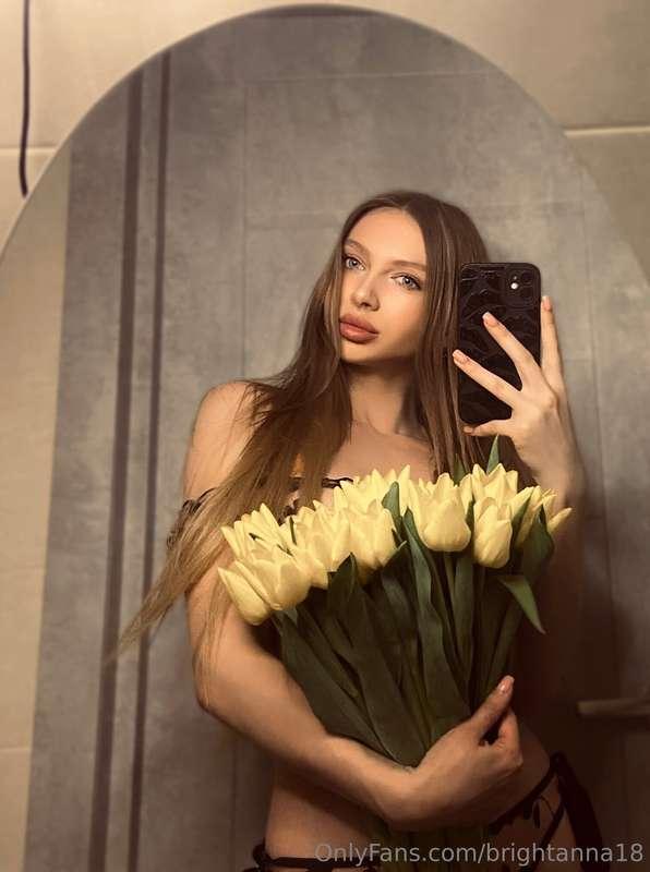 Happy Valentine's Day, my dears👼🏻💖I like to receive such bea..