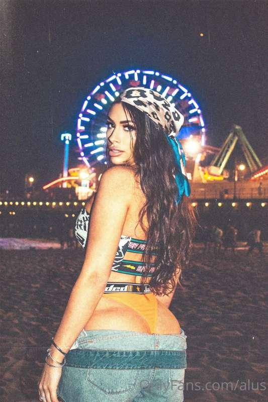 only time I look back is to stare at my 🍑
