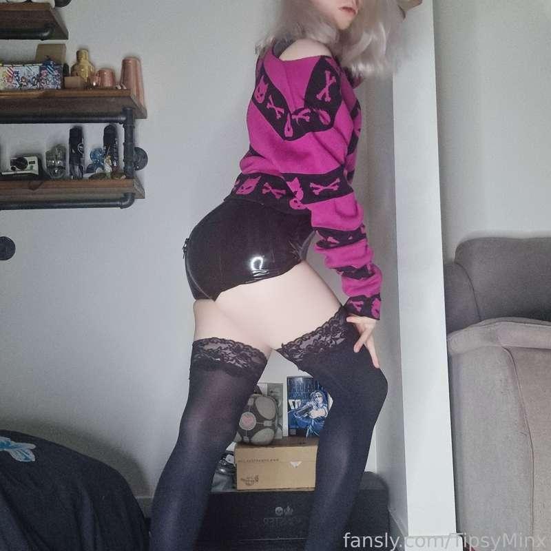 tipsyminx image #2