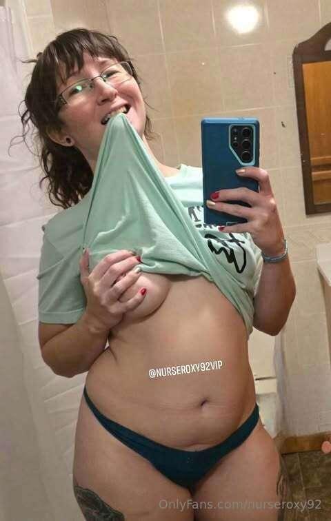 Smash or pass this naughty nurse? @nurseroxy92vip $10 with 🚫..
