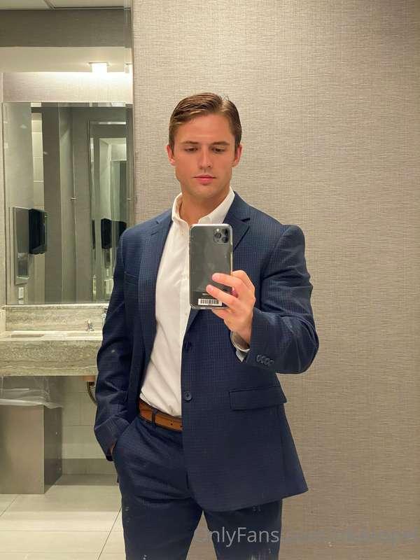 On my suit & tie $h¡t 👔