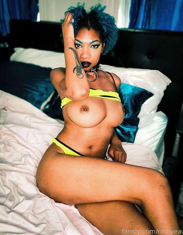 Can I be the one you call when you horny? 😩
#fyp #ebony #egirl #boobs #tits #bluehair #bigtits #bigboobs #bisexual #tattoos