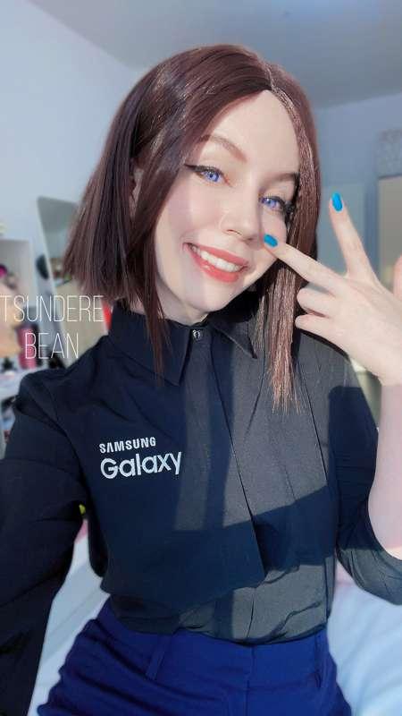 Heyyyyy I made Sam cosplay!  Don't miss the hotter pics and ..