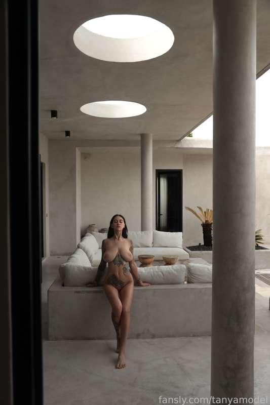 tanyamodel image #0