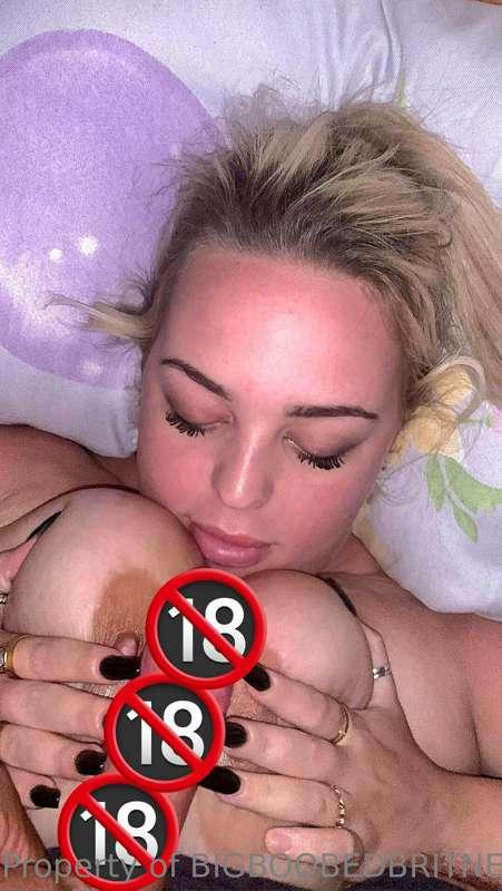 bigboobedbritneyfree main image