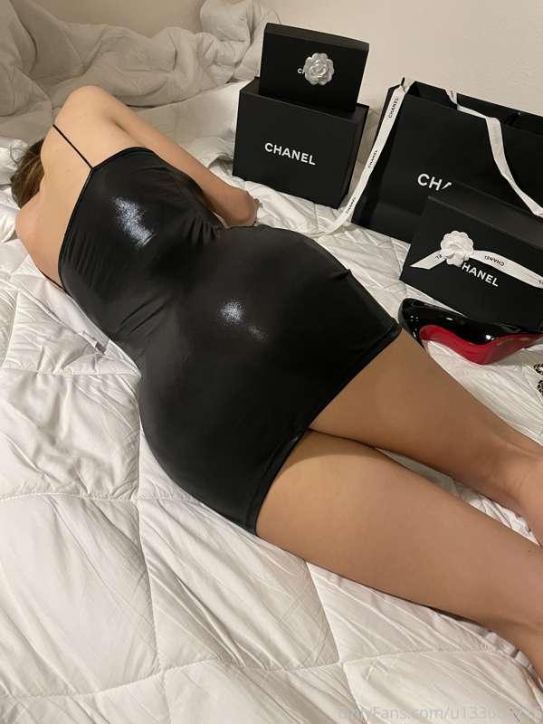 Hello fake lovers... I’m here for u now 😘