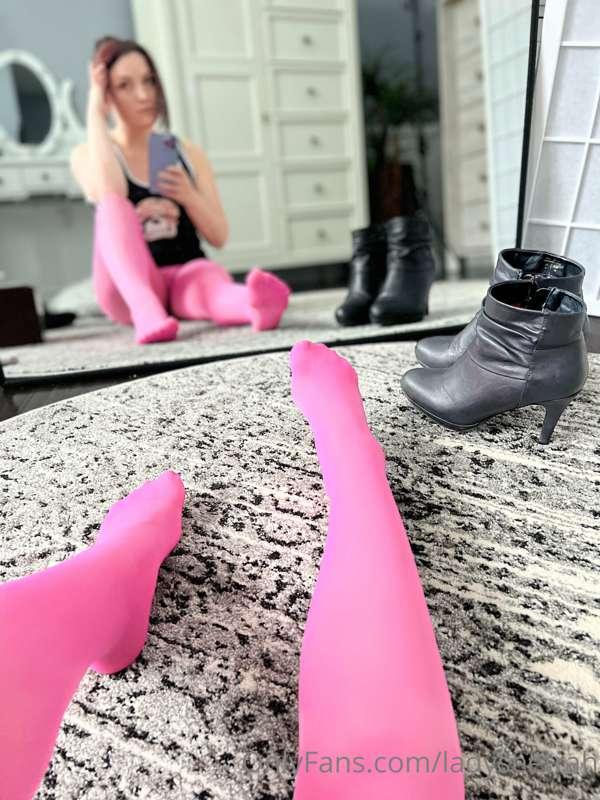 Pink is my favourite color. 💕 
Pink like the bing on my cher..