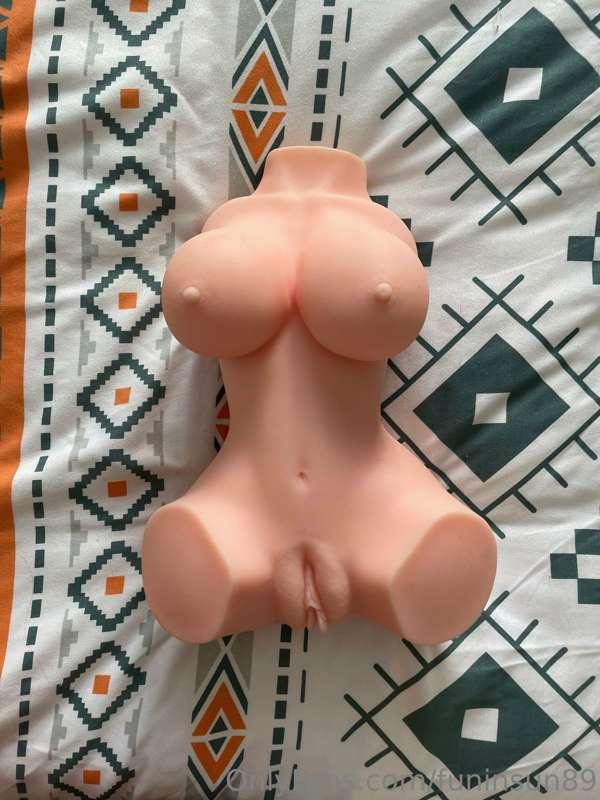 This toy here brings so much pleasure.  See how I fuck this ..