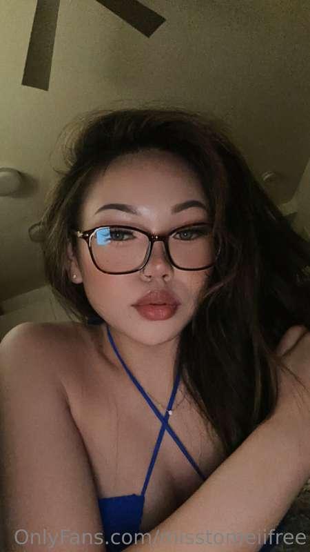 Do you wish me to be in your bed tonight?🥵