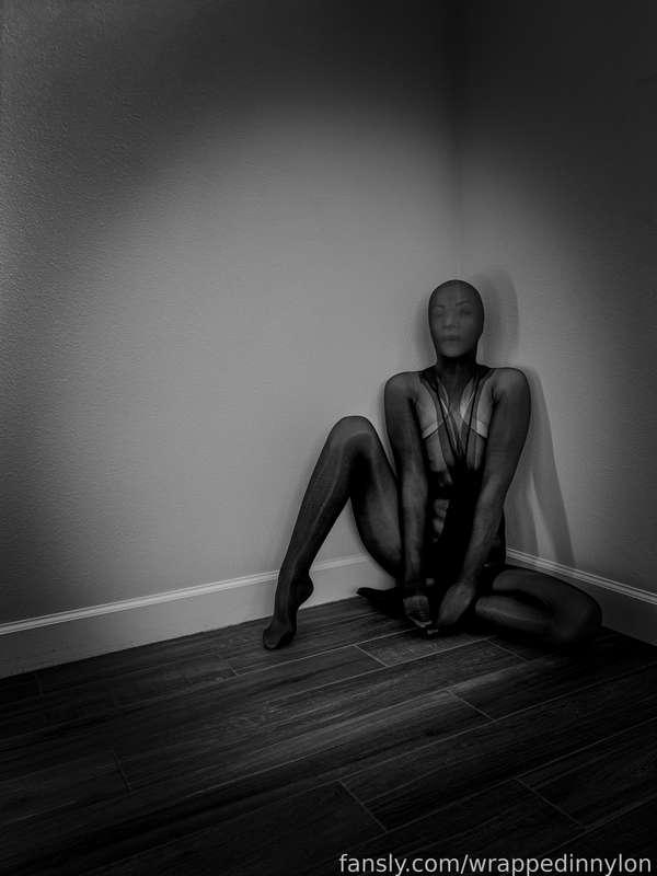wrappedinnylon image #7