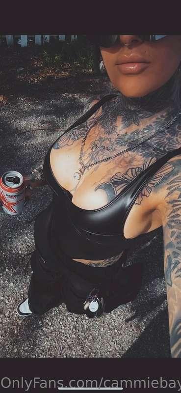Good morning 🥰   Tips For more bodysuits and rockstars 😇🙏🏻💯