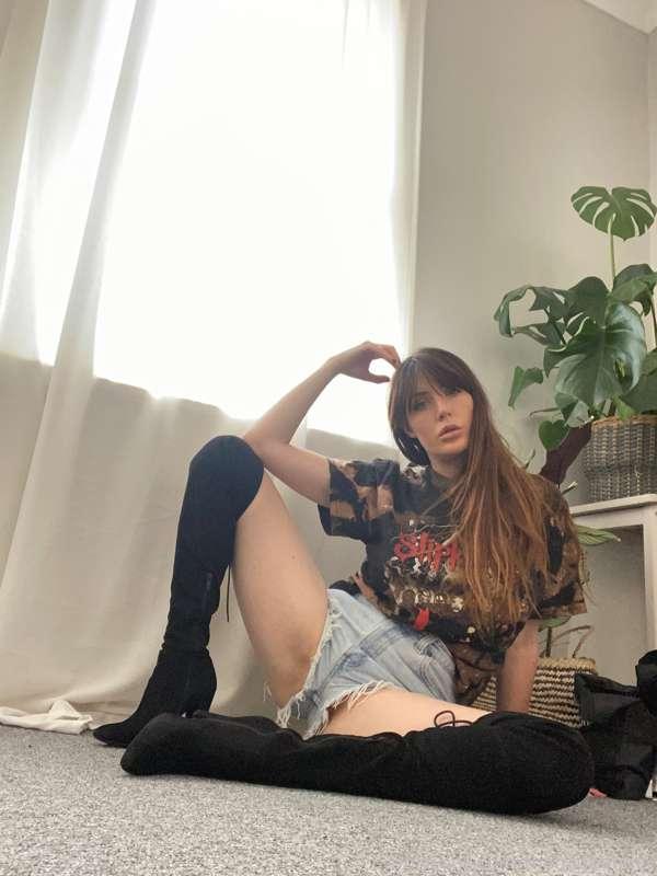 Backstage joi with a realistic cock ;)
