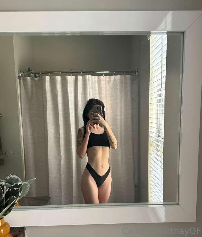 who wants to chat tonight ??? i’ll def be horny and bored 🫣