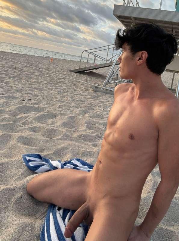 alexjamesvip image #1