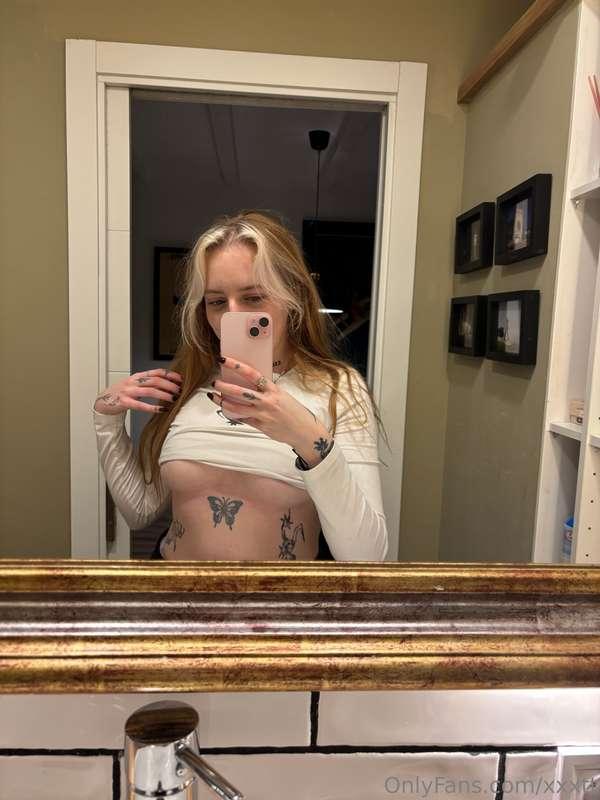 hello from barcelona and my boobs 