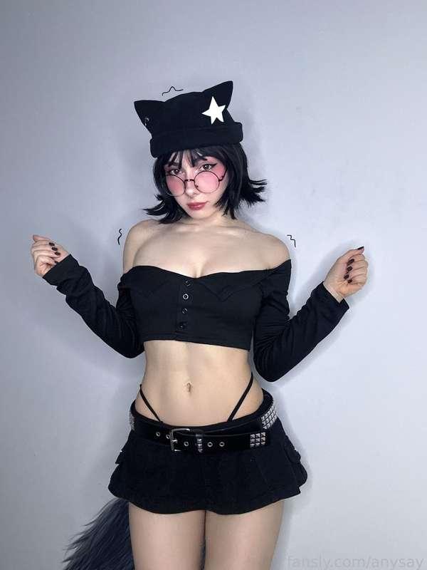 I seem to be missing some hands here 👀 Anyone willing to lend a helping… hand? 




#fyp #animegirl #cosplay