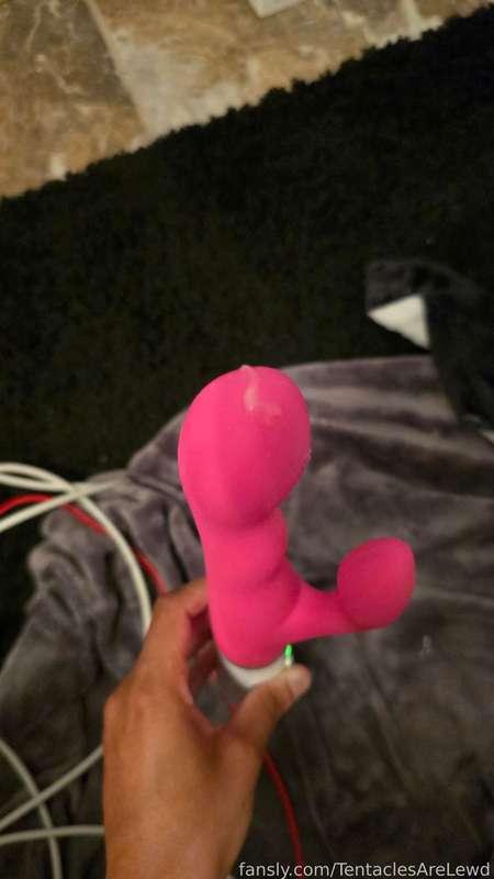 Mmmm. You all made my tight little pussy so creamy and messy during our CB stream on Saturday. 
I got so cum brained from you all using control links on me. I came 3 times, but I'm still feeling super horny today :3 Enjoy these yummy aftermath pics and a little video

#irl #lewdtuber #pussy #creamy #orgasm #chaturbate #ebony #petite #brat #subby #submissive #switch #ebonypussy #lovense 