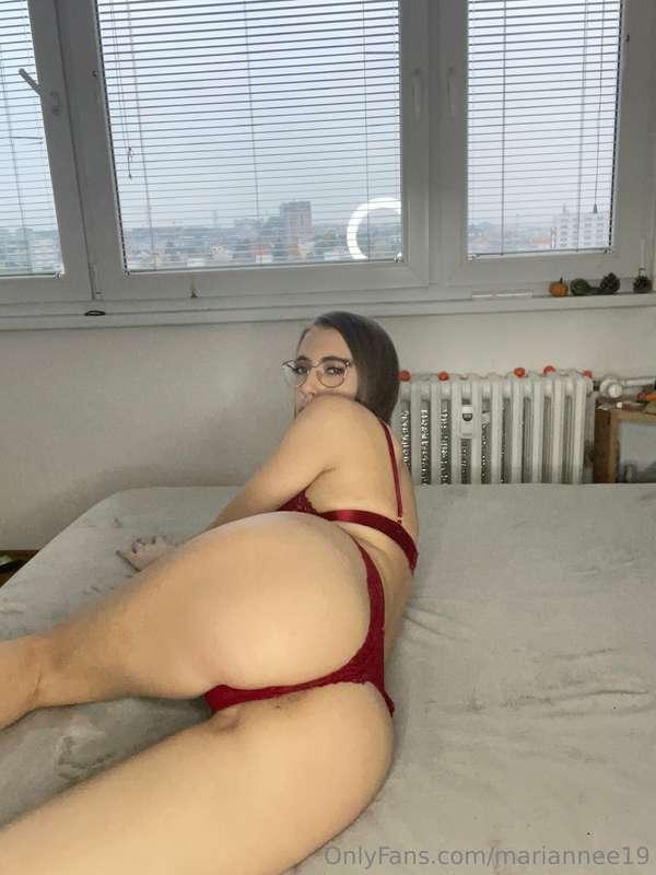 😈