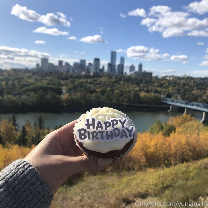 Tiny break today to celebrate my birthday 🥰🥰