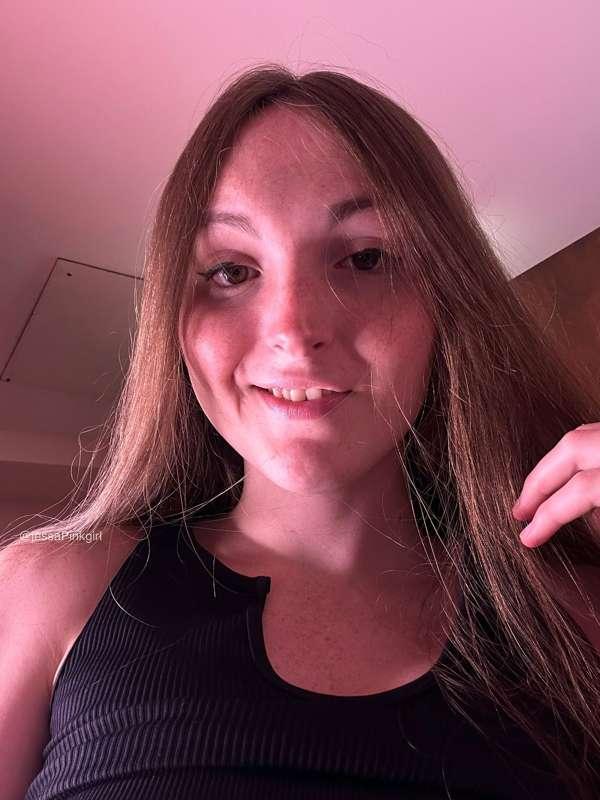 would you spend your night playing with me? 