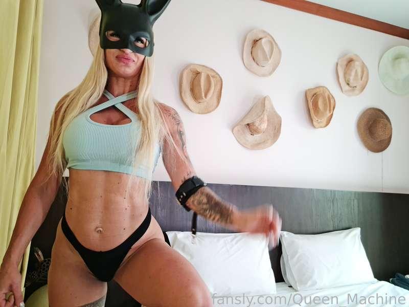 Hide now before i dominate you 😈