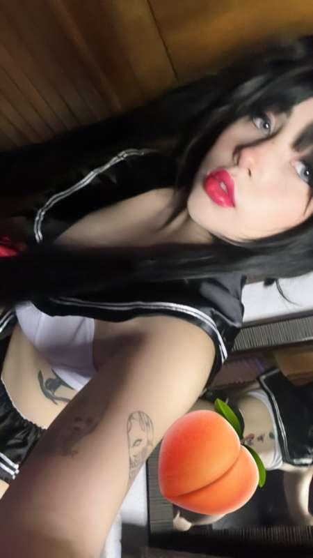 🍑🍑🍑🍑 puedes escoger entre foto o video
Lo envío por privado ..