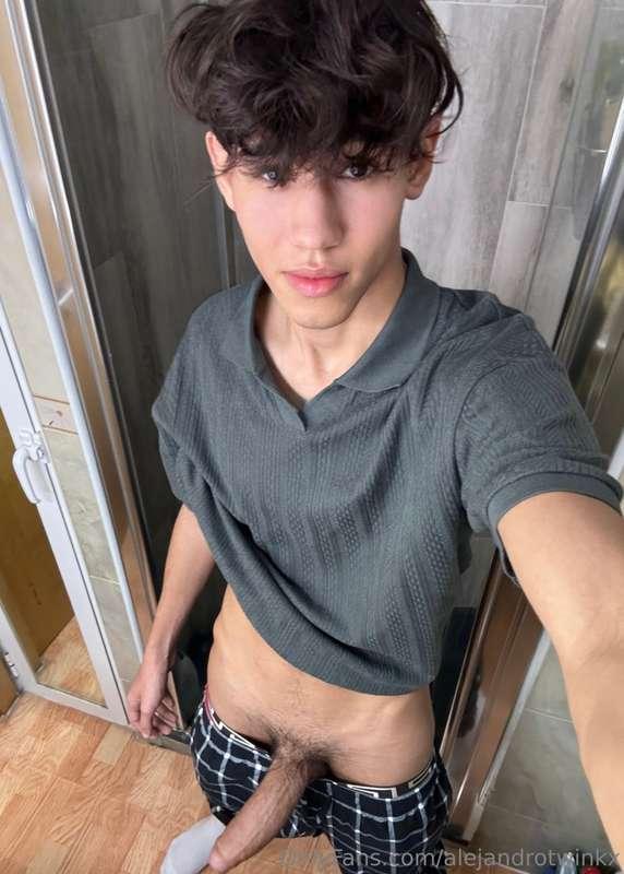 Do you want to be my boyfriend? ☺️ I need one by my side to ..