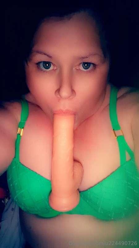 U want me to humiliate your tiny cock baby with some sexy vi..