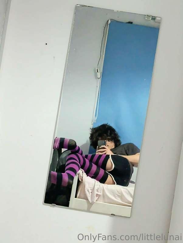 I sure do love this angle, oh and having a buttplug in~
Here..