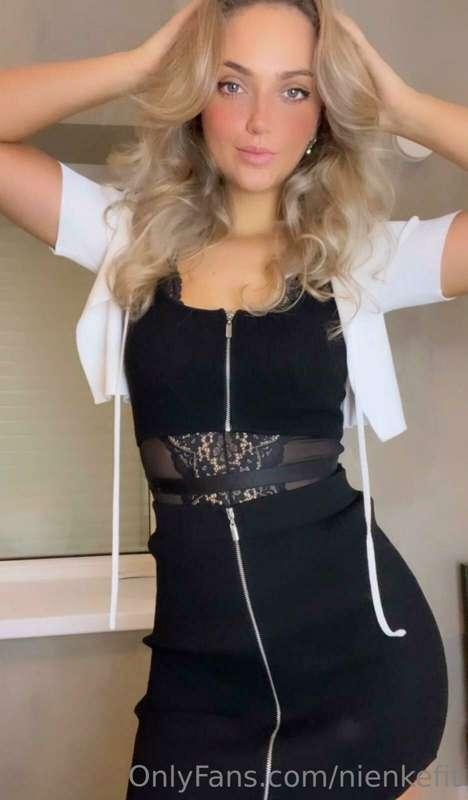 Ready for my new set? 😍🖤