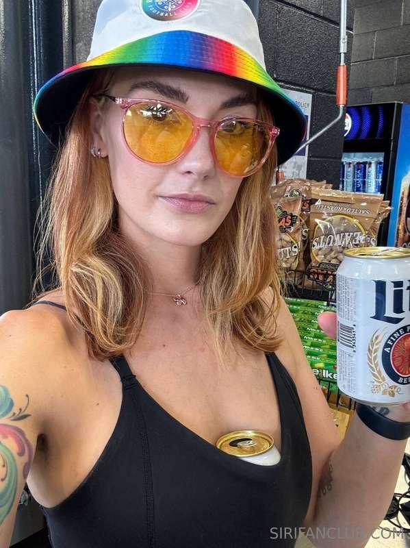 Cheers to this great ass, perfect tits and tightest holes 🍻😁..