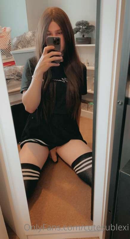 🖤 Ever wanted a goth gf? 🖤

Trying a different look from my ..