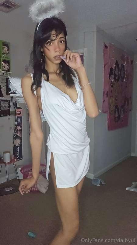 Am I your angel 😇 ?...🥰❤️🖤Catch me on:💲 keydrianna🕓 Tiktok: ..