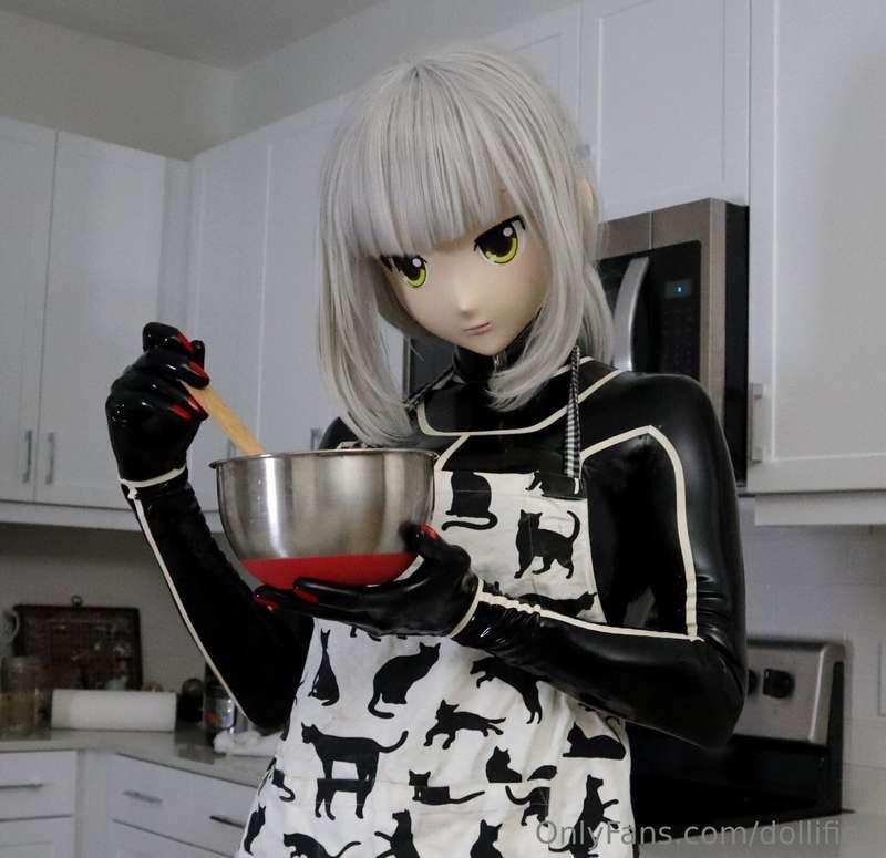 🎵 It's a piece of cake to bake a pretty cake 🎵