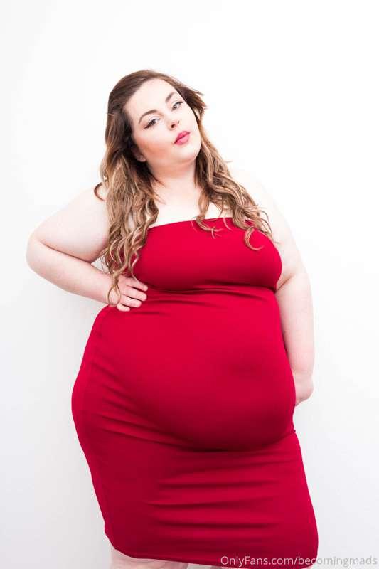 I LOVE my new red dress! I really like how snuggly it fits r..