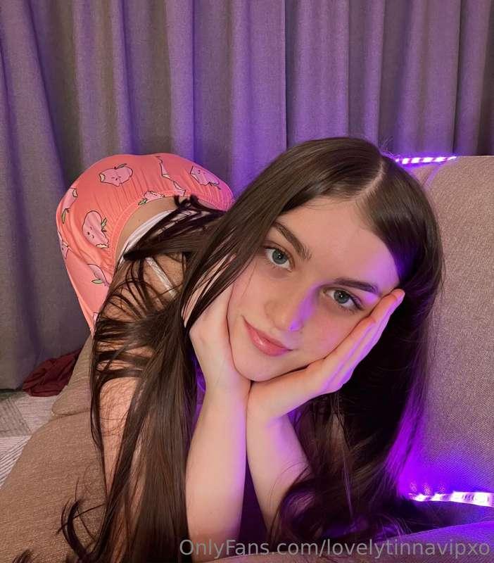 Cum on my face or ass? ☺️💦