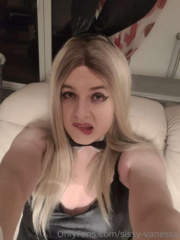 sissy-vanessa image #2