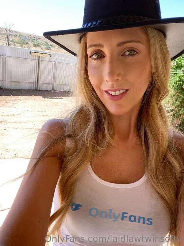 Come chat to me over @laidlawtwins 😘😘
Kate xx