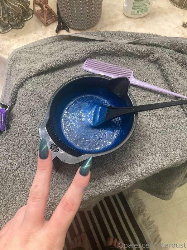 Finally dying my hair 💙💙💙