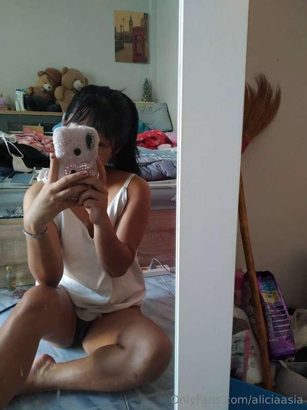 Hi, I dare you to show me your perfect cock to me in Dm.