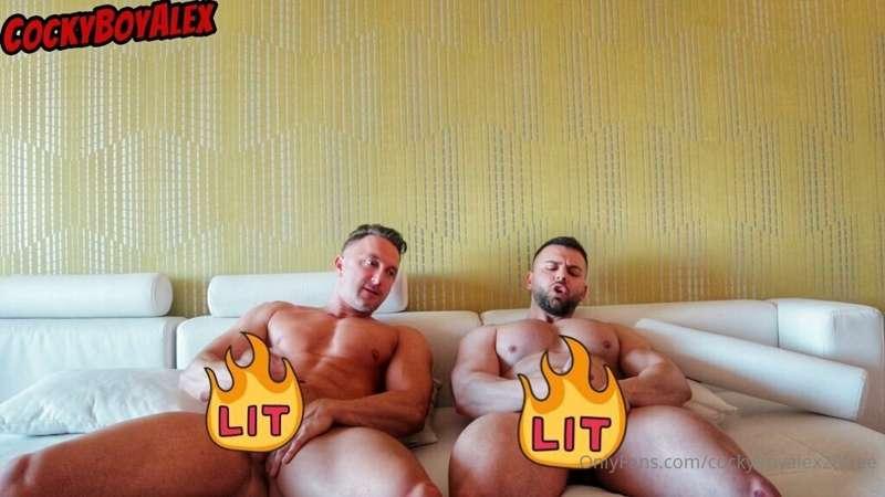 Double trouble with @fit-andrew 
💥Check out my VIP page @coc..