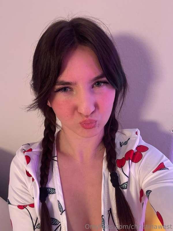 kissy face for you 🙈