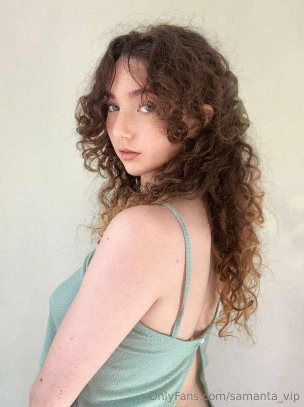 𝐅𝐑𝐄𝐄 𝐒𝐔𝐁👉 @curly_deity🙈🔞
Gorgeous doll for your hot desires ..