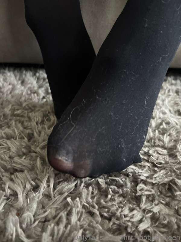 mrs_footjobqueen image #1