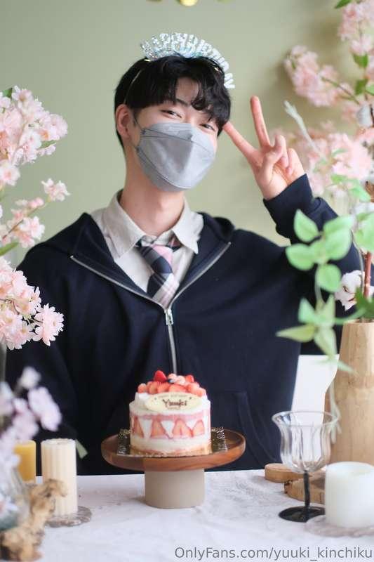 皆さんのおかげで、無事に27歳を迎えることができました😆ファンクラブの皆さんからの温かい言葉や応援が、どれほど心強いか…..