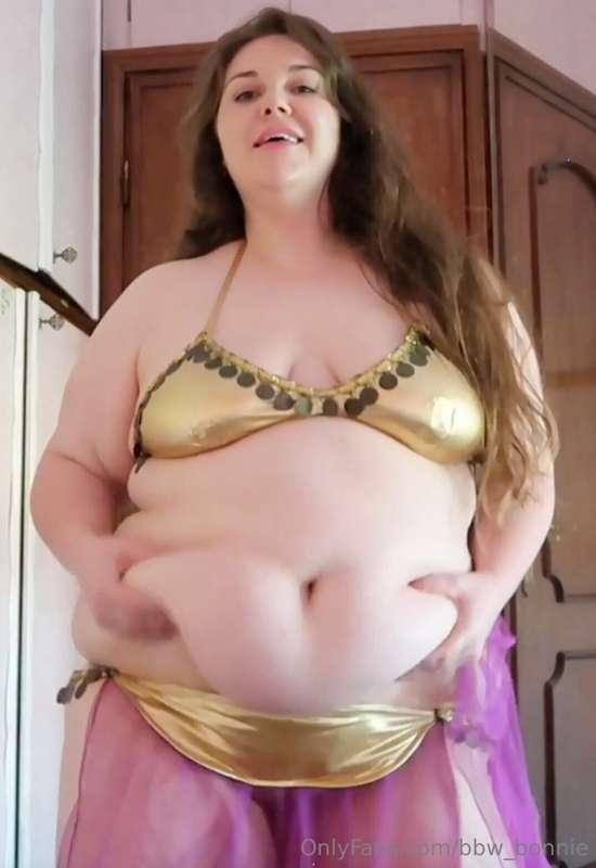 Can I be your FAT stripper?😈😈