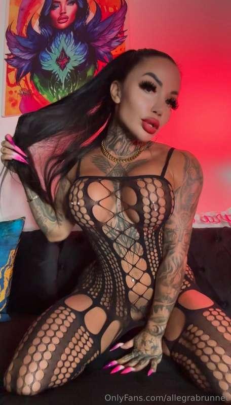 I’m in charge, and you’ll mommy NOW😈