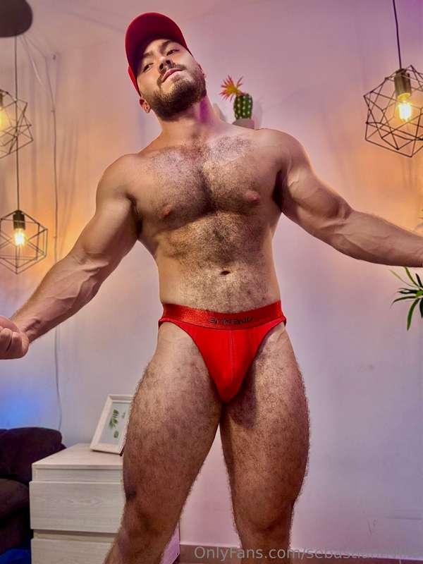 Mmmm Caress my muscular body