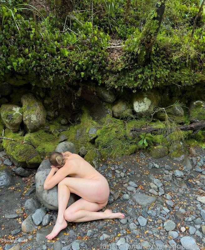 I was just about to skinny dip in the river and then I saw the beautiful mossy bank and this rock (where I normally place my clothes) and decided I should try take some self portraits there.... It was a pretty uncomfortable place to look comfortable at but I think I somewhat succeeded in these photos..... and.... you get a good glimpse of my smooth and freshly shaven pussy here.... 😉 🤤 

#artistic #nudist #pussy #shaven #boobs #nakedinnature #mature #outdoors #daddysgirl